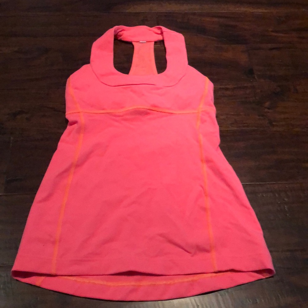Lululemon tank w built-in bra